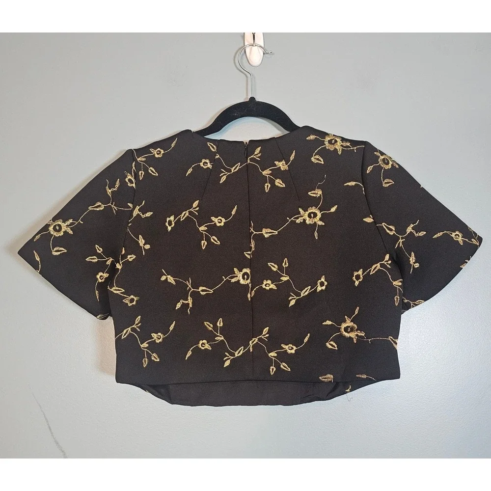 Gracia Women's Black Gold Floral Embroidered Scuba Crop Top Blouse Size‎ Medium